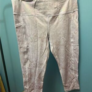 Constantly Varied Gear Iridescent Lavender Leggings